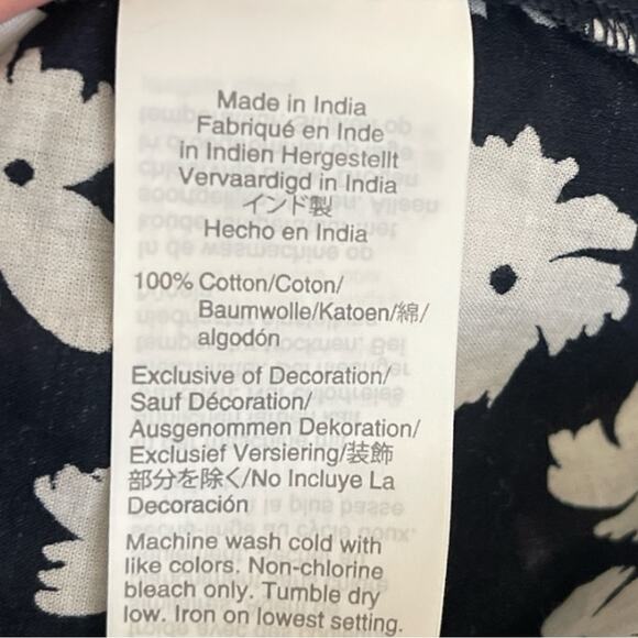 J. Crew Embroidered Ruffle Blouse Scattered Daisy Print Preppy Size Medium - Picture 8 of 10